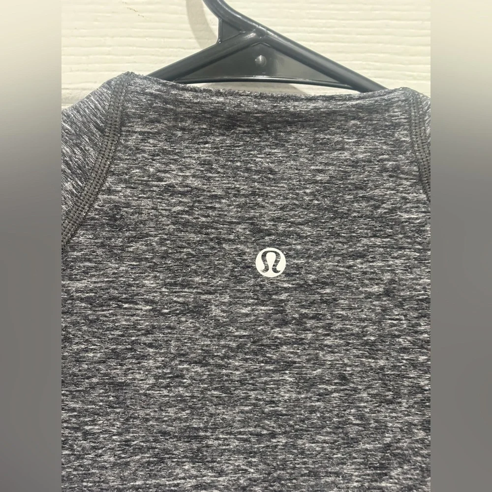 Lululemon reversible bliss jacket Women's Gray and Black Size:S - Picture 7 of 14